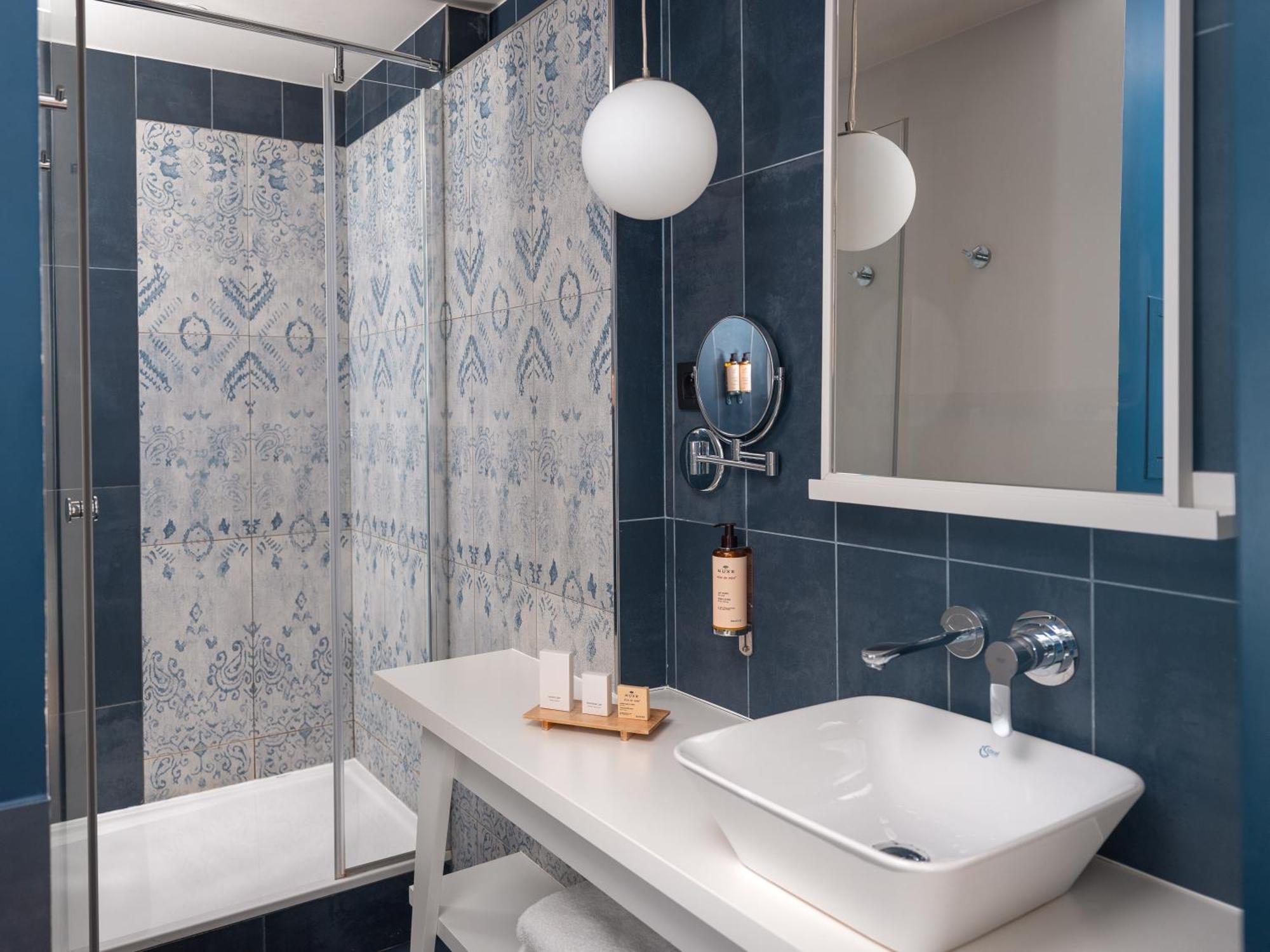 Hotel Belleval Paris Bagian luar foto