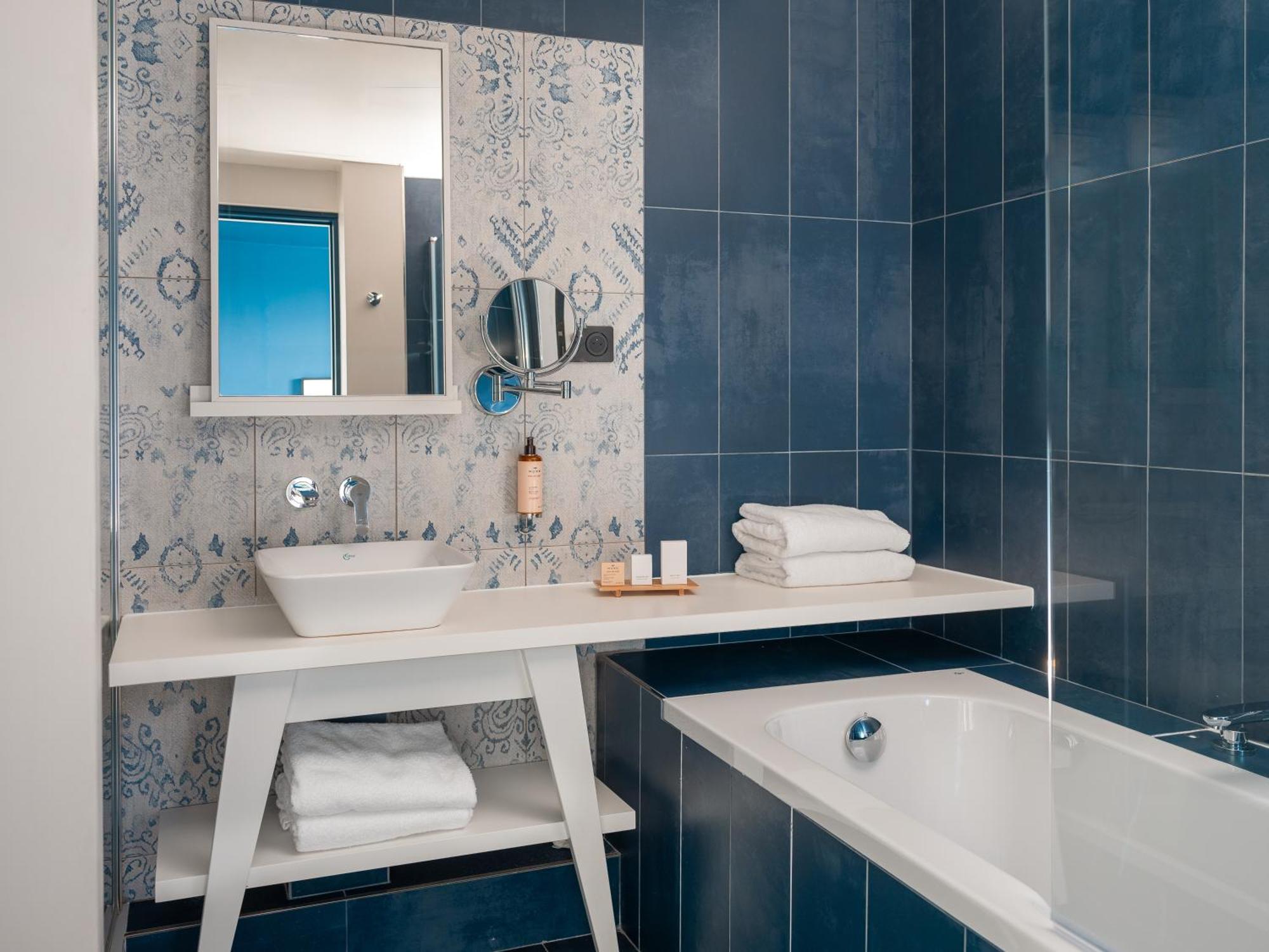 Hotel Belleval Paris Bagian luar foto